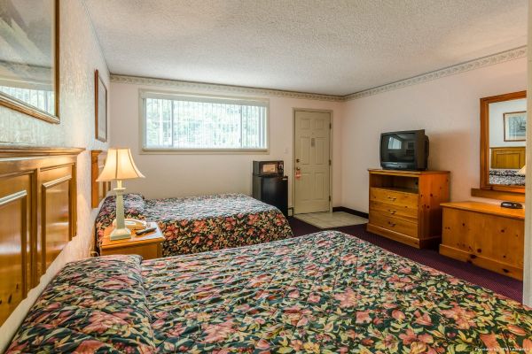 Hotel Highland Hills Cabins Master Hosts Resort (Boone)